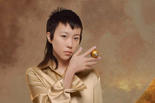 竇靖童天津音樂節造型引熱議,颱風酷似母親王菲