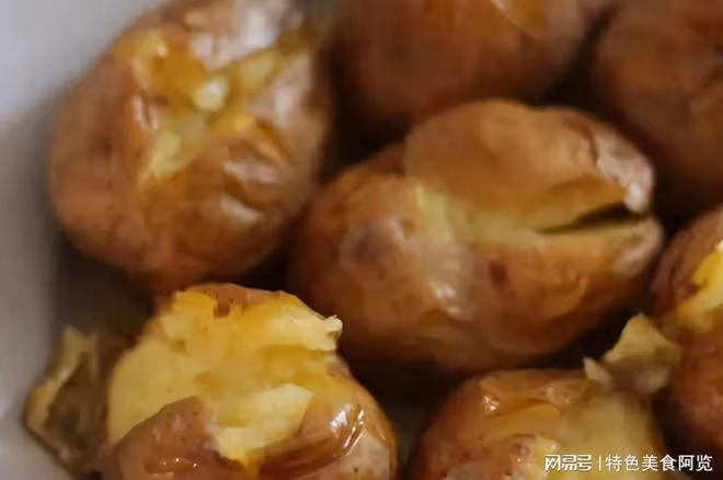 5月記得吃這菜,黃油小土豆太美味,低脂又飽腹,不錯的瘦身輔食