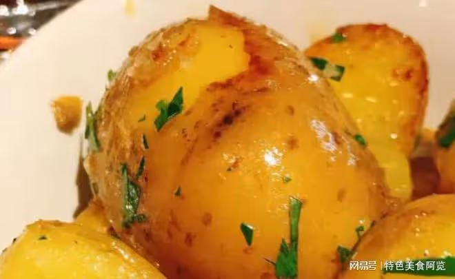 5月記得吃這菜，黃油小土豆太美味，低脂又飽腹，不錯的瘦身輔食
