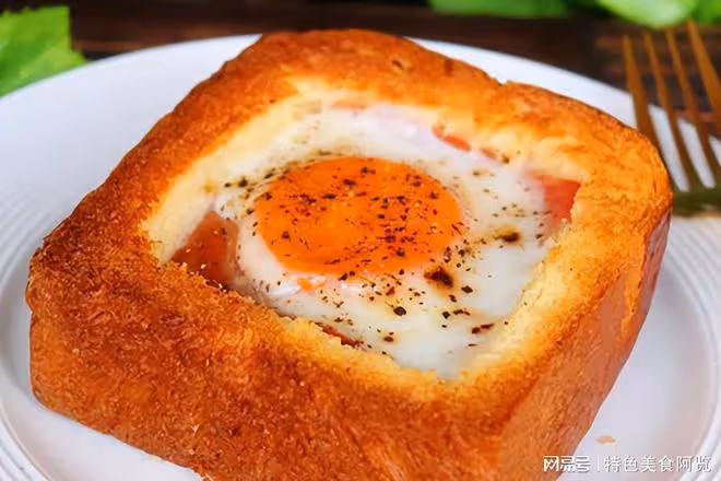 手殘黨福音來了,深扒雞蛋釀吐司的簡單做法,解饞飽腹,早餐經典