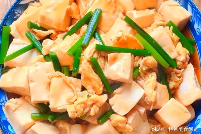 99%的人都喜歡的雞蛋炒豆腐,解饞嫩香又下飯,被誇爆的家常菜