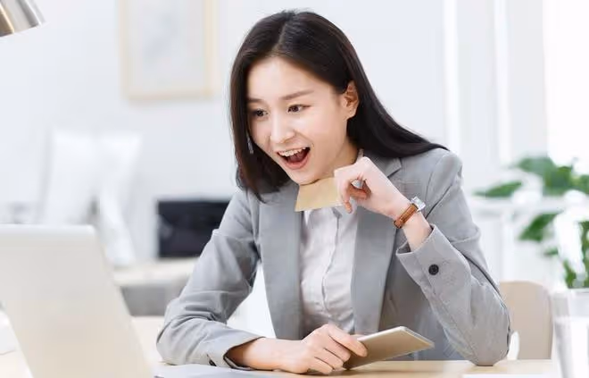 故事旅行途中,意外結識了大我十歲的女人,她的熱情我難以抵擋