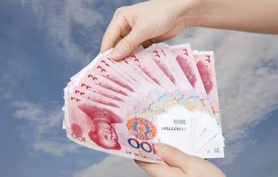 我每月給兒媳轉2000元尿不濕錢,一年後,兒媳卻說那是還她的彩禮