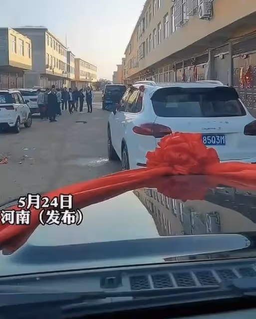 河南:男子婚禮當天接親,因女方懷孕3個月,突然要加價30萬彩禮