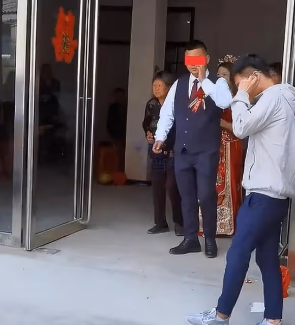河南:男子婚禮當天接親,因女方懷孕3個月,突然要加價30萬彩禮