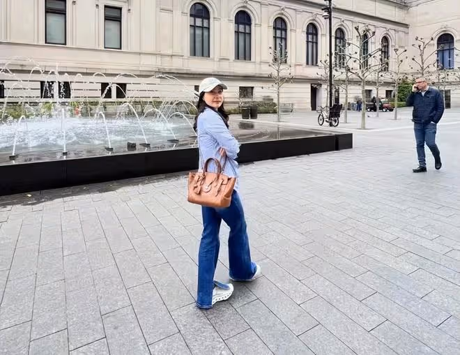 42歲郭晶晶素顏晨跑,自信曝光真實狀態,無名指婚戒超搶鏡