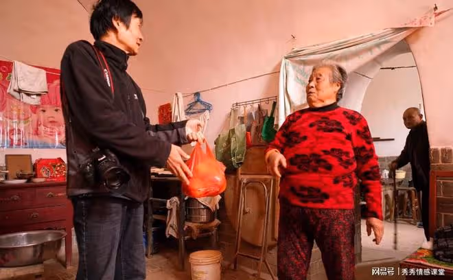 小叔子結婚公婆沒錢,我爸卻幫忙拿了18萬彩禮,結局誰也沒想到