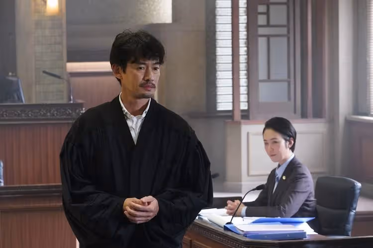 怪咖法官回來了！竹野內豐《鴉色刑事組電影版》繼續鬥嘴黑木華