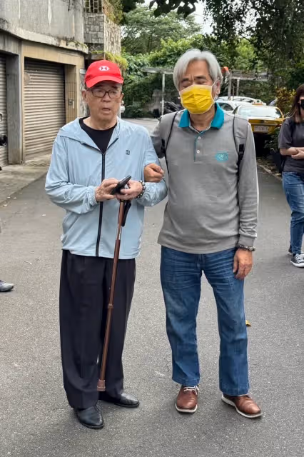 狗仔直擊｜余天孫子孫女終於找到了！最快今一家團圓