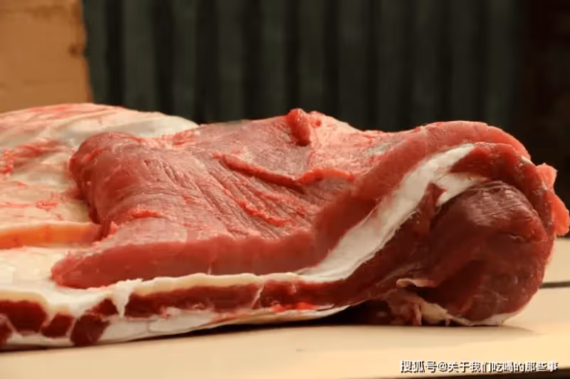 買牛肉,選「掛著的」還是「擺著的」?牢記4點,輕鬆買到好牛肉