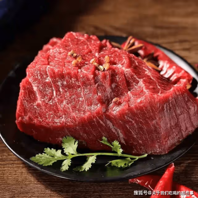 買牛肉,選「掛著的」還是「擺著的」?牢記4點,輕鬆買到好牛肉