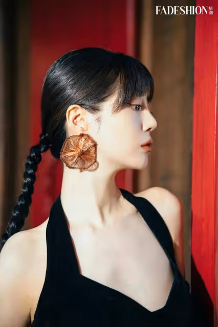 李溪芮膚白貌美找小10歲男友！被網友吐槽為「金莎2號」