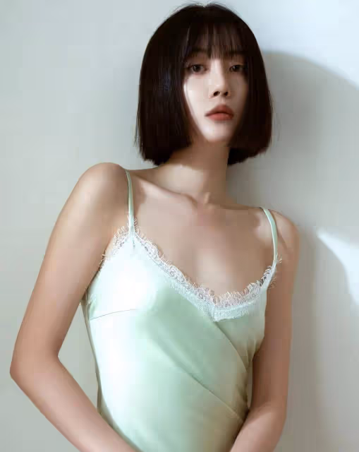 李溪芮膚白貌美找小10歲男友！被網友吐槽為「金莎2號」