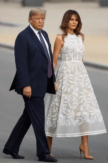 回顧2021年梅拉尼婭不雅照被翻出，特朗普看後：她拍的真美