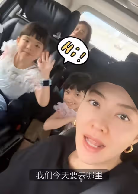 熊黛林雙胞胎女兒滿6歲，妹妹顏值逆襲越長越好看，高姐姐半個頭