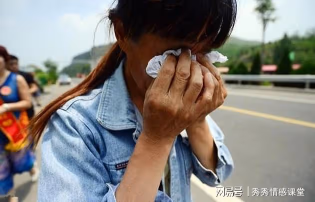 為幫娘家,逼死丈夫,拋棄兒子,等兒子身家百萬,她出200元認親