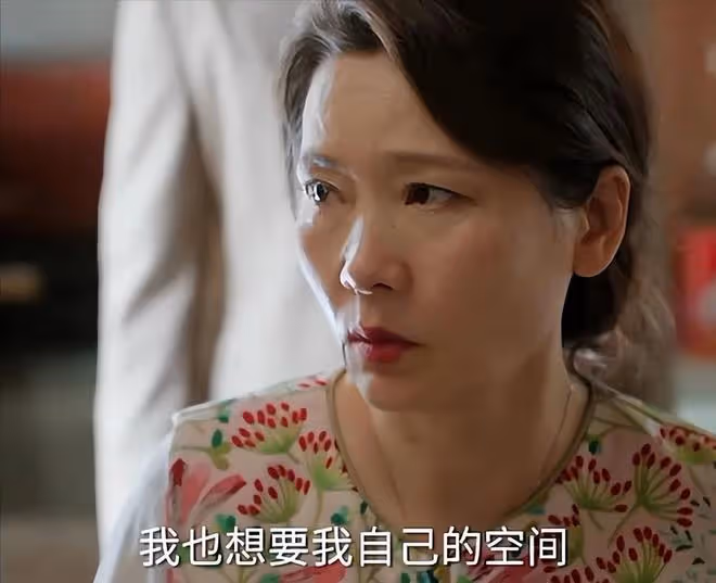 不會演別硬演！《承歡記》何賽飛一出手，觀眾看到「假吃」的離譜