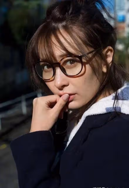 頂不住啊頂不住!山崎真實,這身材誰能頂得住嘛!