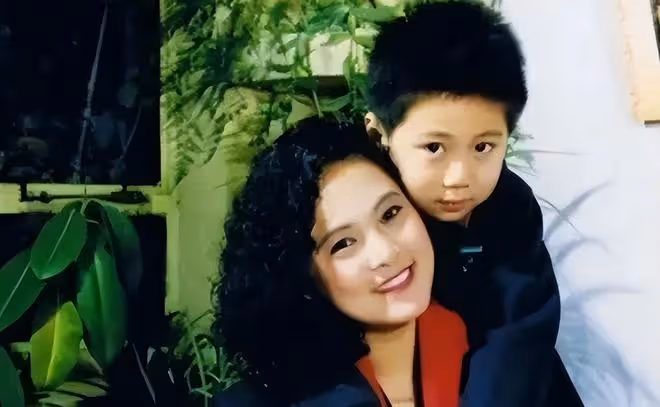 張芝華:一婚嫁郭凱敏受傷,二婚嫁大15歲畫家為妻,現在她幸福嗎