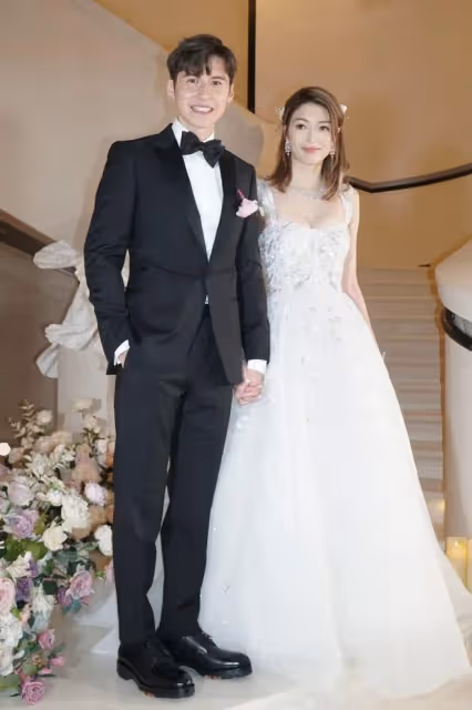 35歲TVB長腿女神懷孕7個月孕肚不明顯,曾被質疑是否有喜