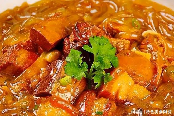 上海婆婆去瀋陽兒媳家吃飯,親家做了10道菜,婆婆:有點吃不慣