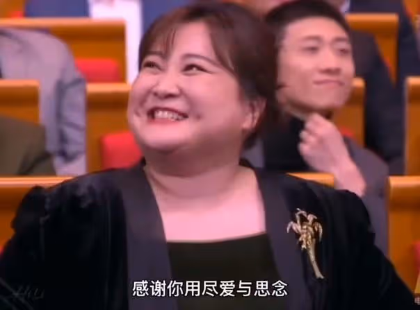 賈玲發文宣布減肥100斤,照片曝光驚艷網友,終於兌現三年前承諾