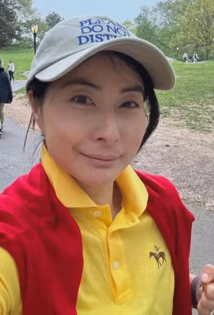 42歲郭晶晶曬素顏晨跑照!穿2000元男士T恤,素麵朝天不在乎形象