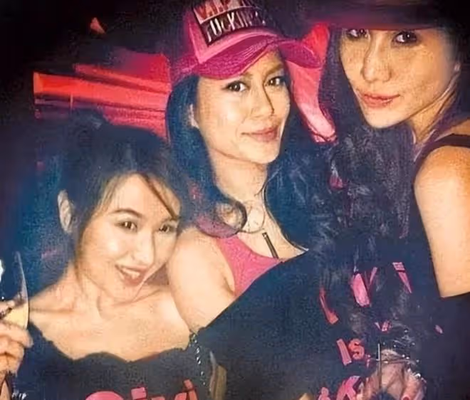 賭王女兒何超盈,「倒貼」數十億嫁東北寒門小伙,婚後怎麼樣了?