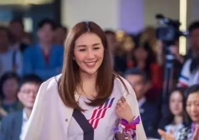 賭王女兒何超盈,「倒貼」數十億嫁東北寒門小伙,婚後怎麼樣了?