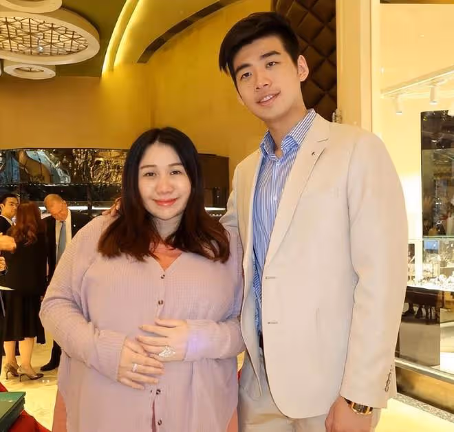 賭王女兒何超盈,「倒貼」數十億嫁東北寒門小伙,婚後怎麼樣了?