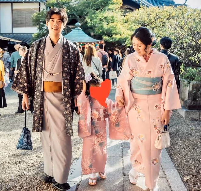 賭王女兒何超盈,「倒貼」數十億嫁東北寒門小伙,婚後怎麼樣了?