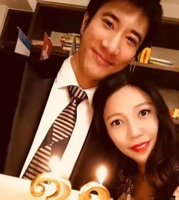 王力宏公開示愛新女友又秒刪,一邊和前妻打離婚官司,一邊秀新歡