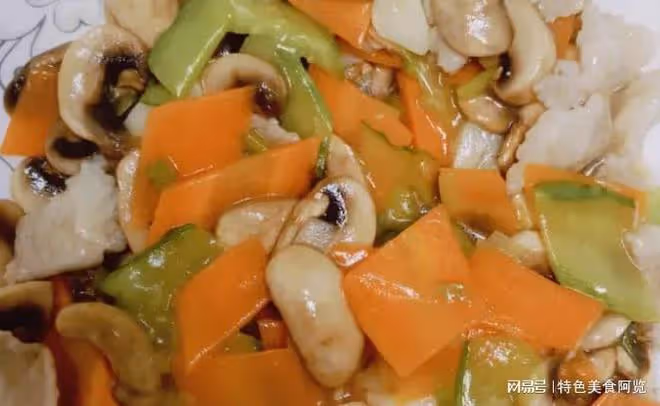 5月別錯過這道菜,口蘑炒黃瓜太下飯,解饞又營養,風味嘎嘎好