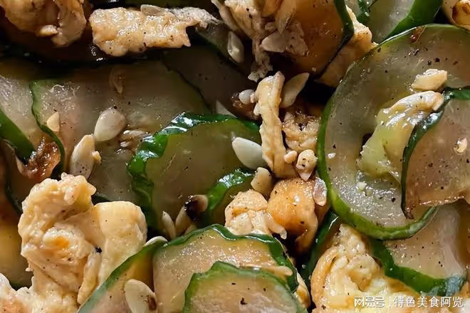5月別錯過這道菜,口蘑炒黃瓜太下飯,解饞又營養,風味嘎嘎好