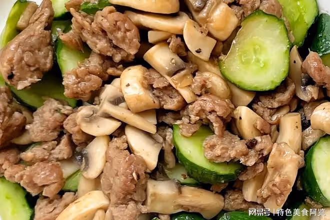 5月別錯過這道菜,口蘑炒黃瓜太下飯,解饞又營養,風味嘎嘎好
