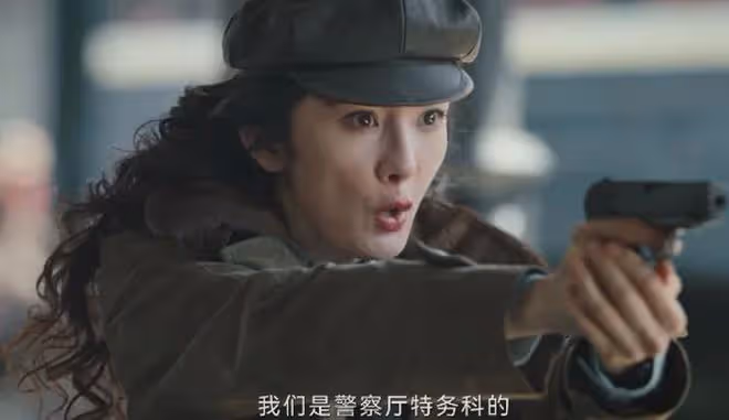 楊冪新電影票房預測難過億，導演直播都哭了，這4點是大問題