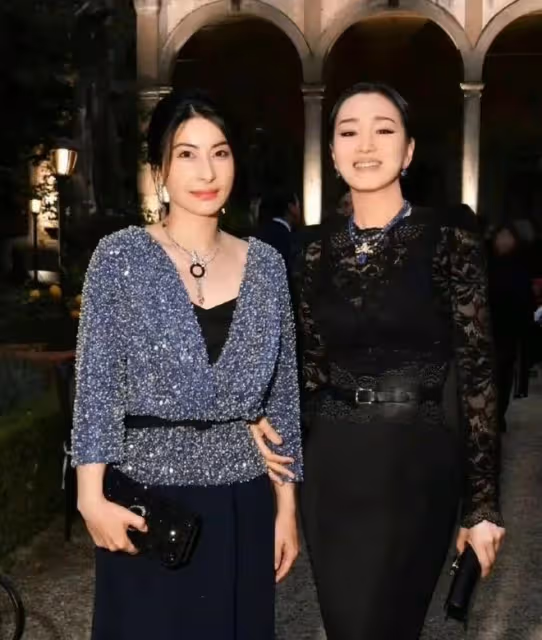 看了周濤董卿的素顏照，才知道美人不在「皮」也不在「骨」