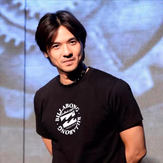 馮德倫：和莫文蔚分手，苦等17年如願娶到舒淇，50歲仍是寵妻狂魔