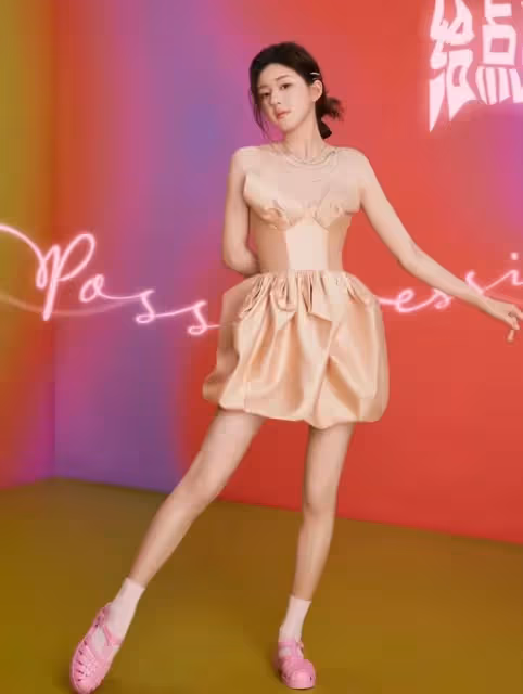 BLACKPINK Rosé撞衫趙露思！輸了時間卻贏了鞋子