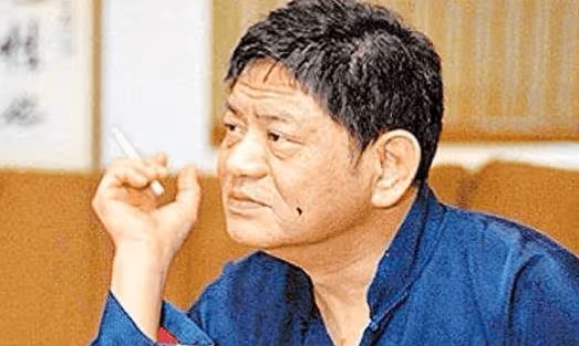 黃任中:花20多億泡妞,一張床睡十人,去世後留給兒子26億巨債