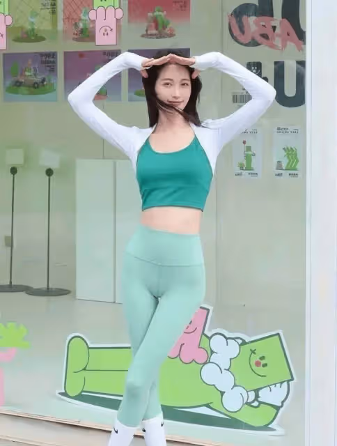 清新綠瑜伽服小坎肩：舒適感超乎想像