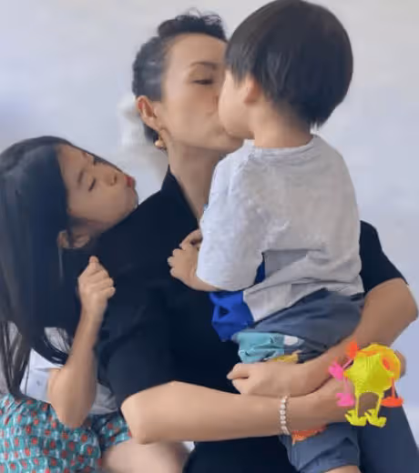 章子怡與倆孩子生活愜意，不在維護婚姻，讓前夫汪峰流淚了