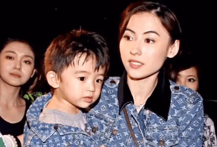基因是騙不了人的！張柏芝三胎兒子正面照曝光，終於洗清了謝霆鋒了的冤屈