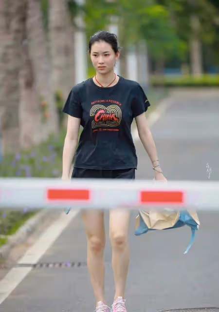 又美又能打：國乒21歲第一美女，氣質如袁詠儀，曾是孫穎莎陪練