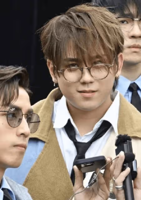 香港頂流扛把子!姜濤25歲慶生「占領銅鑼灣」,排場超華仔
