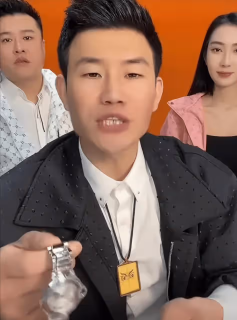 嘎子哥花1億翻拍《戰狼2》,模仿吳京不成,卻成全網笑料