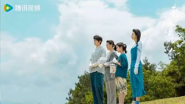 《春色寄情人》導演：李現周雨彤業務能力鑑賞水準都很高