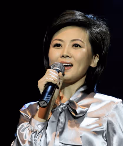 比董卿美十倍，46歲「最美主播」提唯一要求，讓全國男人羞愧難當