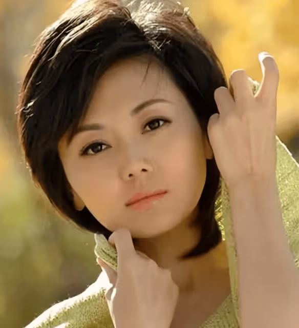 比董卿美十倍，46歲「最美主播」提唯一要求，讓全國男人羞愧難當