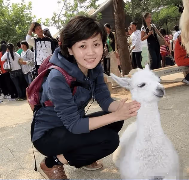 比董卿美十倍，46歲「最美主播」提唯一要求，讓全國男人羞愧難當
